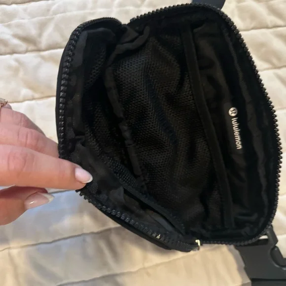 lululemon athletica Black Belt Bag - Picture 3 of 5